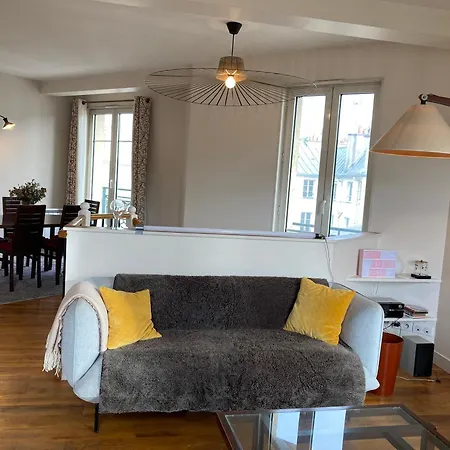 Familial En Duplex Entre Montmartre Et Opera Apartment